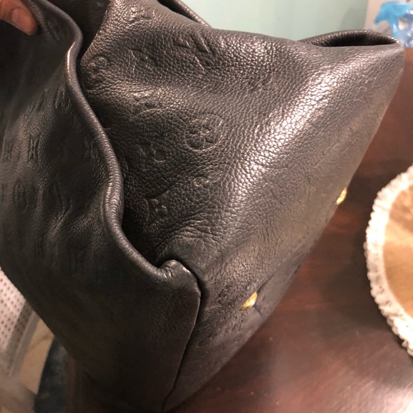 ❤️❤️SOLD❤️❤️❤️Authentic pre-Owned Artsy Empriente - Picture 4 of 7